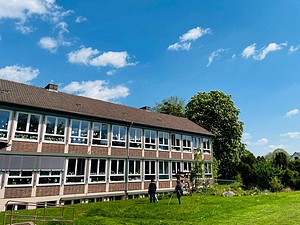 Schule hinten